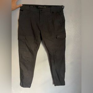 DARK GREY PANTS WITH POCKETS ON THE SIDES